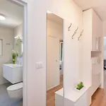 Kate- New In Center Of Lapad Appartement