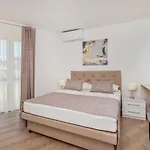 Kate- New In Center Of Lapad Appartement Dubrovnik