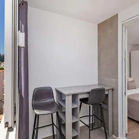 Kate- New In Center Of Lapad * Dubrovnik