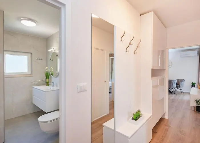 Kate- New In Center Of Lapad Apartmán