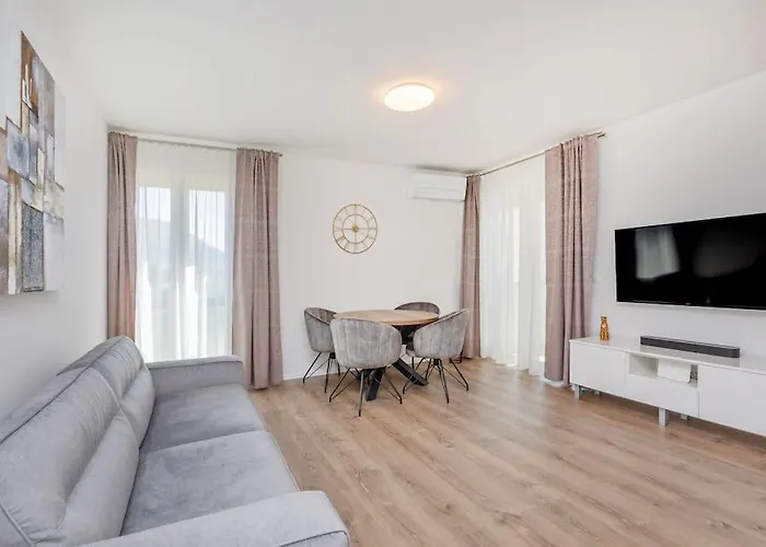 Kate- New In Center Of Lapad Διαμέρισμα *