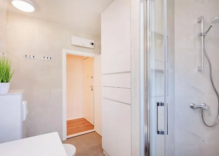 Kate- New In Center Of Lapad Ντουμπρόβνικ