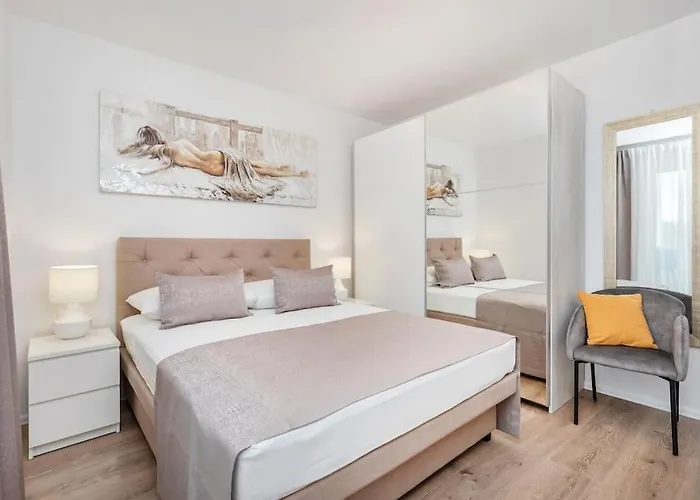 Kate- New In Center Of Lapad Διαμέρισμα *