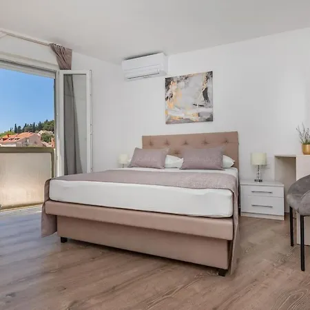 Kate- New In Center Of Lapad Apartamento